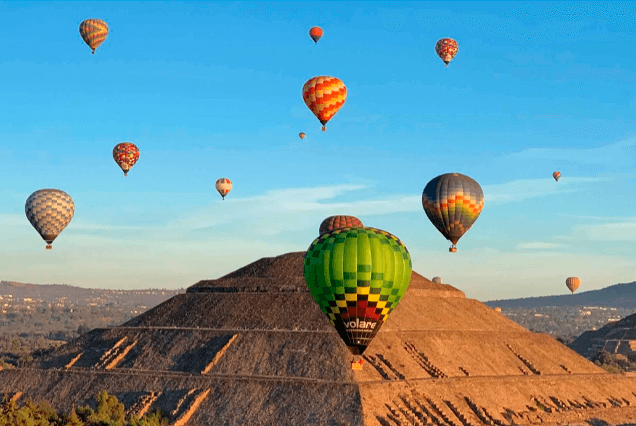 Vuelo en Globo Aerostático sobre Teotihuacán con desayuno + Pirámides de Teotihuacán + Basílica de Guadalupe + Comida